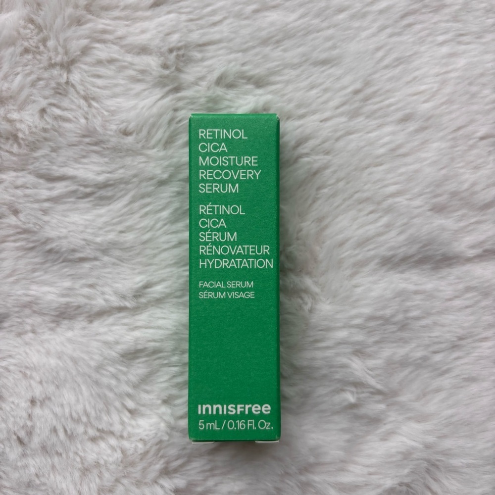 NEW IN BOX - Innisfree Retinol Cica Moisture Recovery Serum (Deluxe Mini Size)